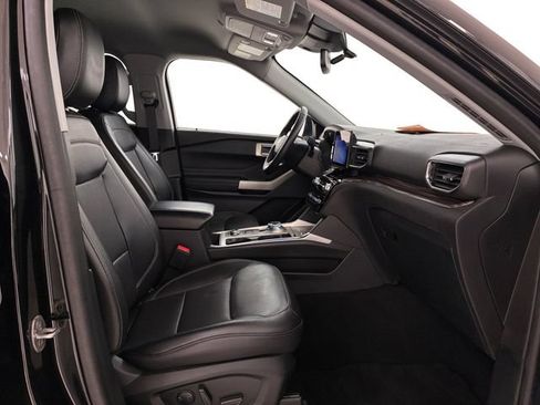 Used 2024 Ford Explorer Limited w/ Equipment Group 301A AWD/4WD image 14