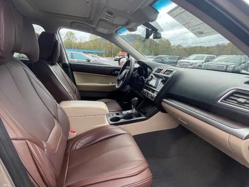 Used 2017 Subaru Outback 2.5i Limited image 15