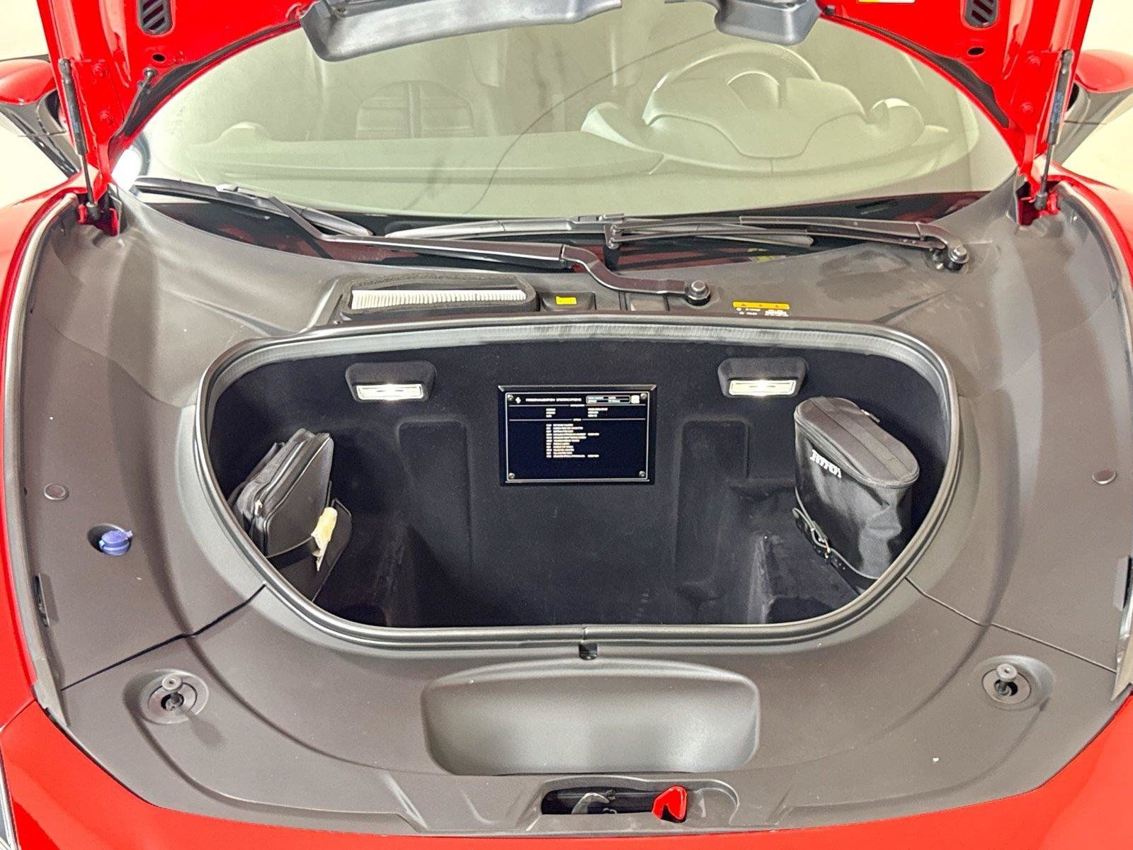 Used 2021 Ferrari F8 Tributo RWD image 32
