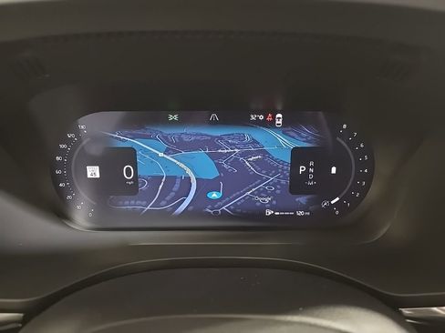 New 2026 Volvo XC60 B5 Plus w/ Climate Package image 10