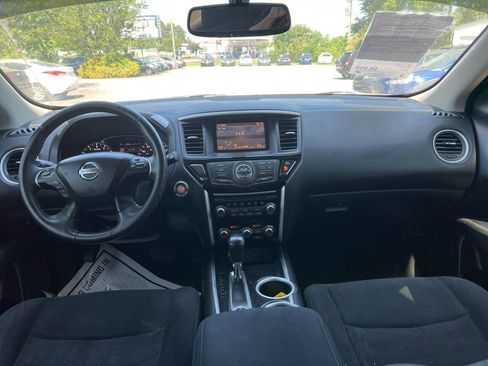 Used 2015 Nissan Pathfinder SV AWD/4WD image 14