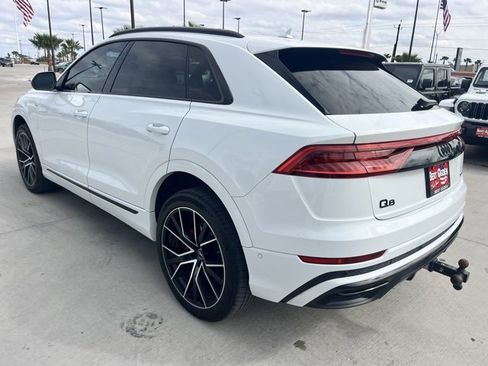 Used 2022 Audi Q8 Prestige w/ Prestige Package image 4