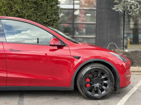 Used 2021 Tesla Model Y Long Range image 21