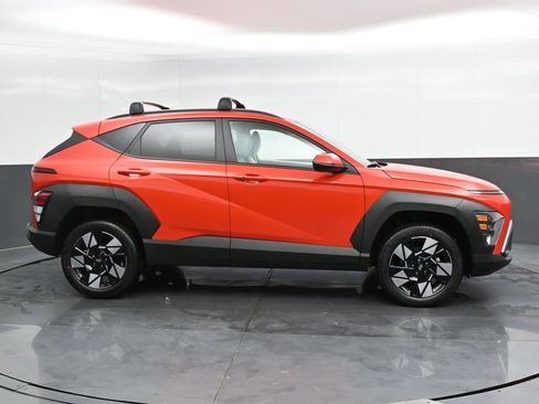 Used 2025 Hyundai Kona SEL image 4