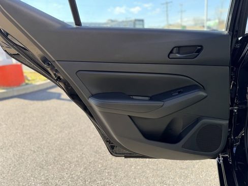 Used 2024 Nissan Altima 2.5 SV image 16