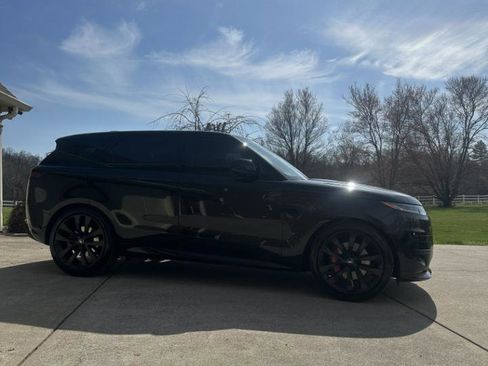 Used 2024 Land Rover Range Rover Sport Dynamic SE image 5