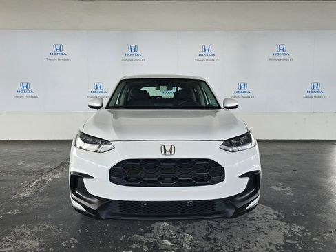 Used 2024 Honda HR-V LX image 2
