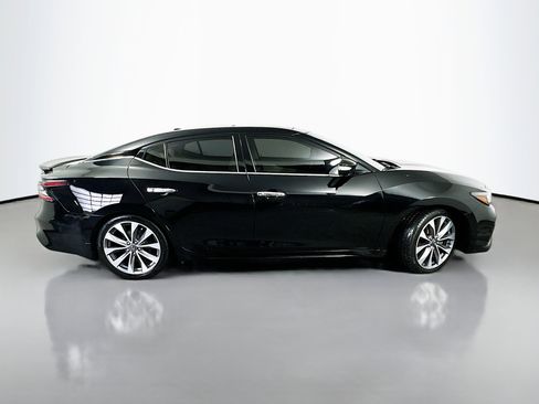 Used 2021 Nissan Maxima Platinum image 8