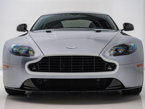 Used 2015 Aston Martin V8 Vantage GT RWD image 5