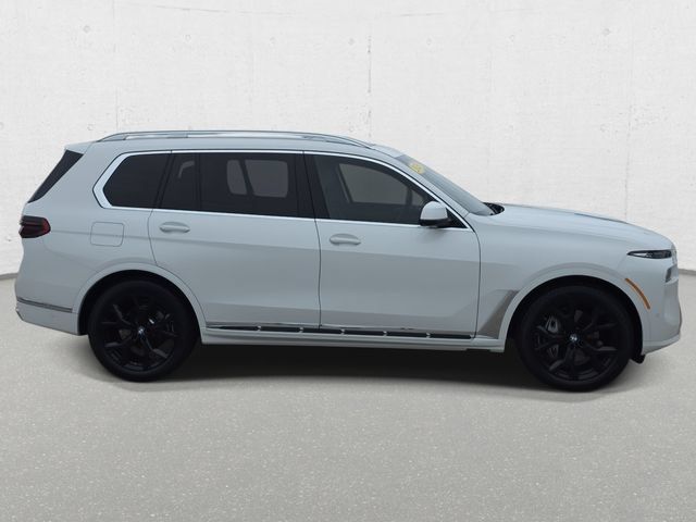 Used 2026 BMW X7 xDrive40i AWD/4WD image 4
