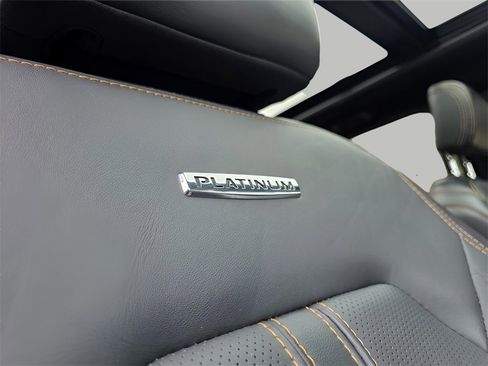 Used 2023 Ford Expedition Platinum image 17
