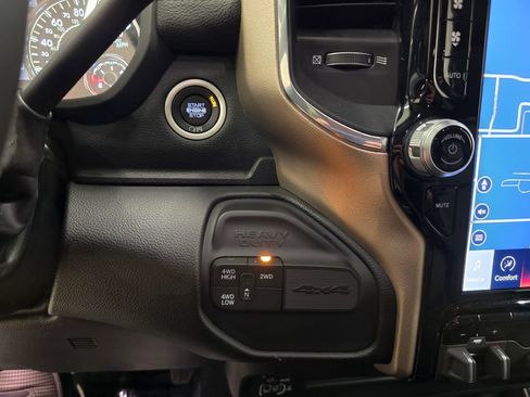 Used 2024 RAM 2500 Laramie w/ Safety Group AWD/4WD image 28