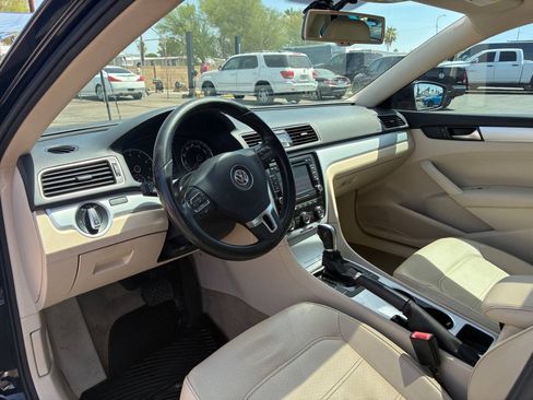 Used 2013 Volkswagen Passat 2.5 SE FWD image 16