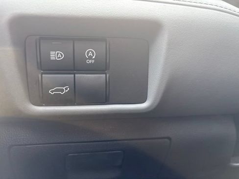 Used 2023 Toyota Highlander XLE FWD image 15