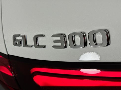 New 2026 Mercedes-Benz GLC 300 image 8