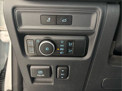 Certified 2024 Ford Expedition Platinum AWD/4WD image 19