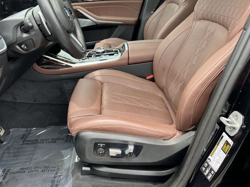 Used 2025 BMW X7 M60i AWD/4WD image 14