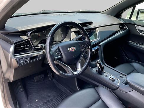 Used 2021 Cadillac XT6 Luxury FWD image 18