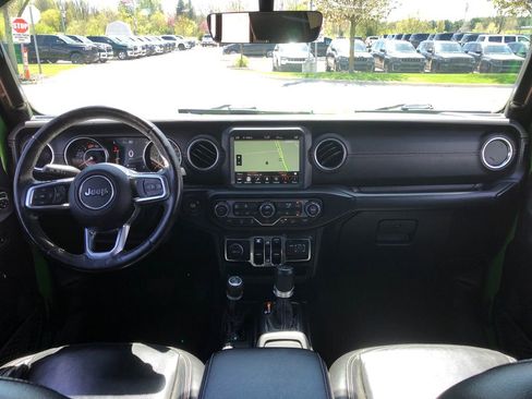Used 2019 Jeep Wrangler Unlimited Sahara AWD/4WD image 29