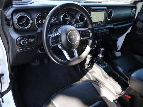Used 2022 Jeep Wrangler Unlimited Sahara AWD/4WD image 10