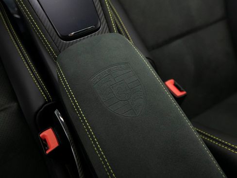 Certified 2024 Porsche 718 Cayman GT4 RS image 32