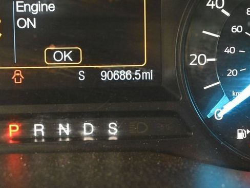 Used 2016 Ford Explorer XLT AWD/4WD image 24