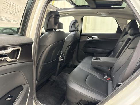 Used 2025 Kia Sportage EX w/ EX Premium Package image 14