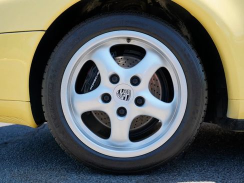 Used 1997 Porsche 911 Carrera RWD image 25