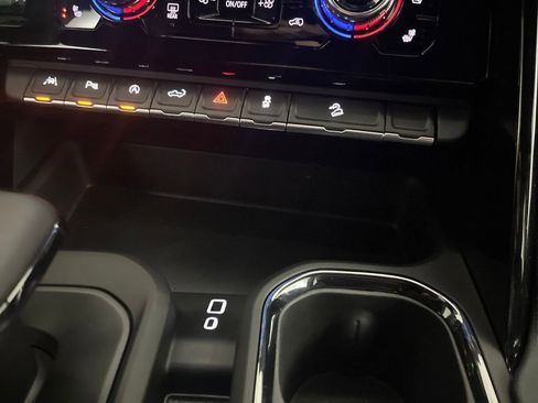 Used 2025 GMC Sierra 1500 AT4 w/ AT4 Premium Package image 68