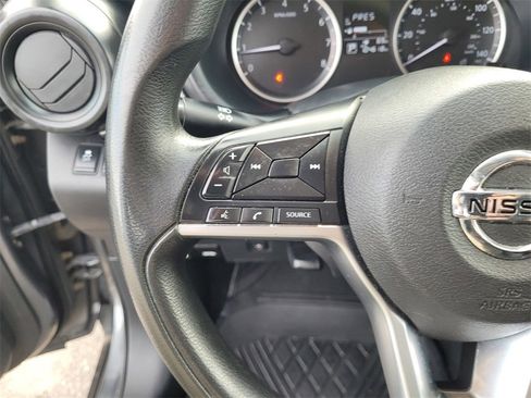 Used 2019 Nissan Kicks S image 21