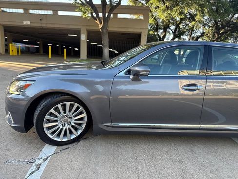 Used 2013 Lexus LS 460 L w/ Preferred Accessory Package AWD/4WD image 4