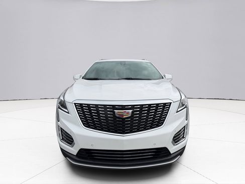 Used 2025 Cadillac XT5 Premium Luxury AWD/4WD image 17