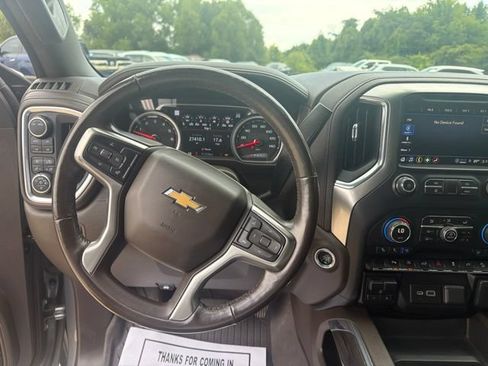 Used 2020 Chevrolet Silverado 1500 LTZ AWD/4WD image 12