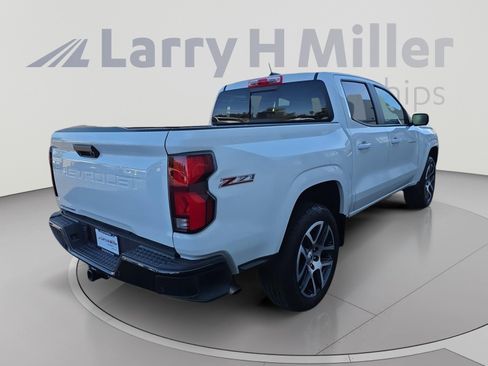 Certified 2024 Chevrolet Colorado Z71 w/ Z71 Convenience Package 2 AWD/4WD image 8
