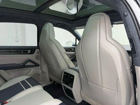 Used 2021 Porsche Cayenne GTS w/ Premium Package Plus image 17