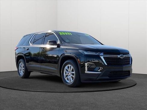 Certified 2023 Chevrolet Traverse LS w/ Safety Package AWD/4WD image 5