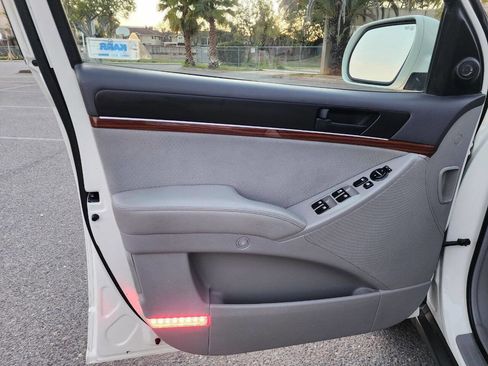 Used 2007 Hyundai Veracruz GLS image 38