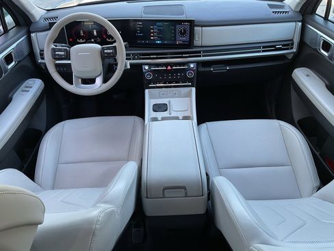 Used 2025 Hyundai Santa Fe SEL image 25