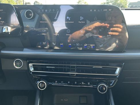 New 2026 Chevrolet Traverse LT w/ Driver Confidence Package image 11