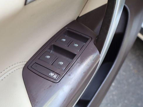 Used 2012 Buick Regal Premium FWD image 20