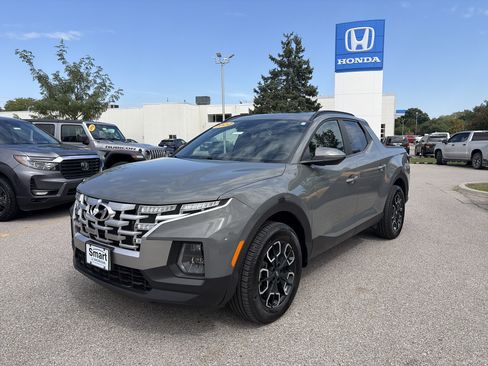 Used 2022 Hyundai Santa Cruz SEL Premium w/ Cargo Package AWD/4WD image 1