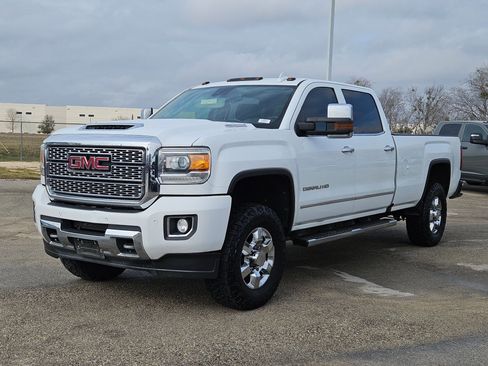 Used 2019 GMC Sierra 3500 Denali w/ Duramax Plus Package image 7