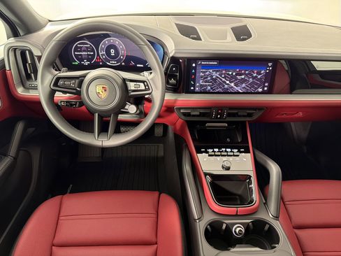 Used 2026 Porsche Cayenne image 27