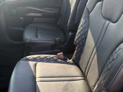 Used 2023 Kia Sorento SX AWD/4WD image 11