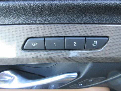 Used 2021 GMC Terrain SLT w/ LPO, Floor Liner Package image 23