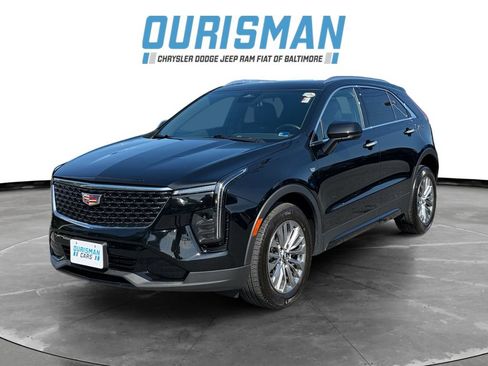 Used 2024 Cadillac XT4 Premium Luxury AWD/4WD image 2