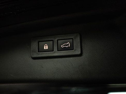 Used 2023 Subaru Outback Premium image 8