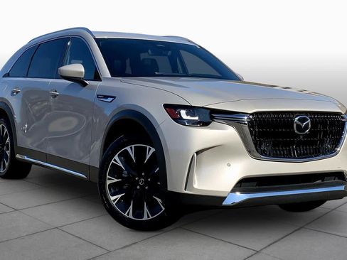 Used 2025 MAZDA CX-90 Plug-In Hybrid w/ Premium Plus AWD/4WD image 3