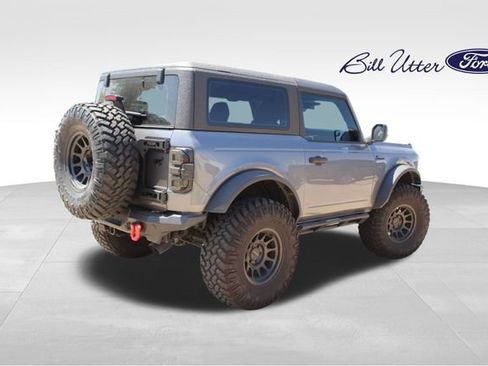Used 2025 Ford Bronco 2-Door w/ Sasquatch Package AWD/4WD image 5