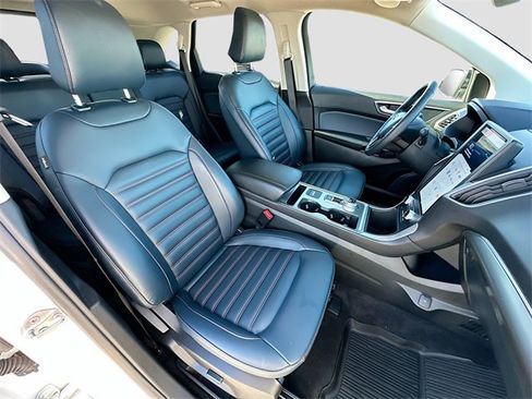 Used 2024 Ford Edge SEL w/ Sport Appearance Package image 26
